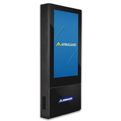 Un tótem informativo digital para transporte público con grado de protección IP56/IP65